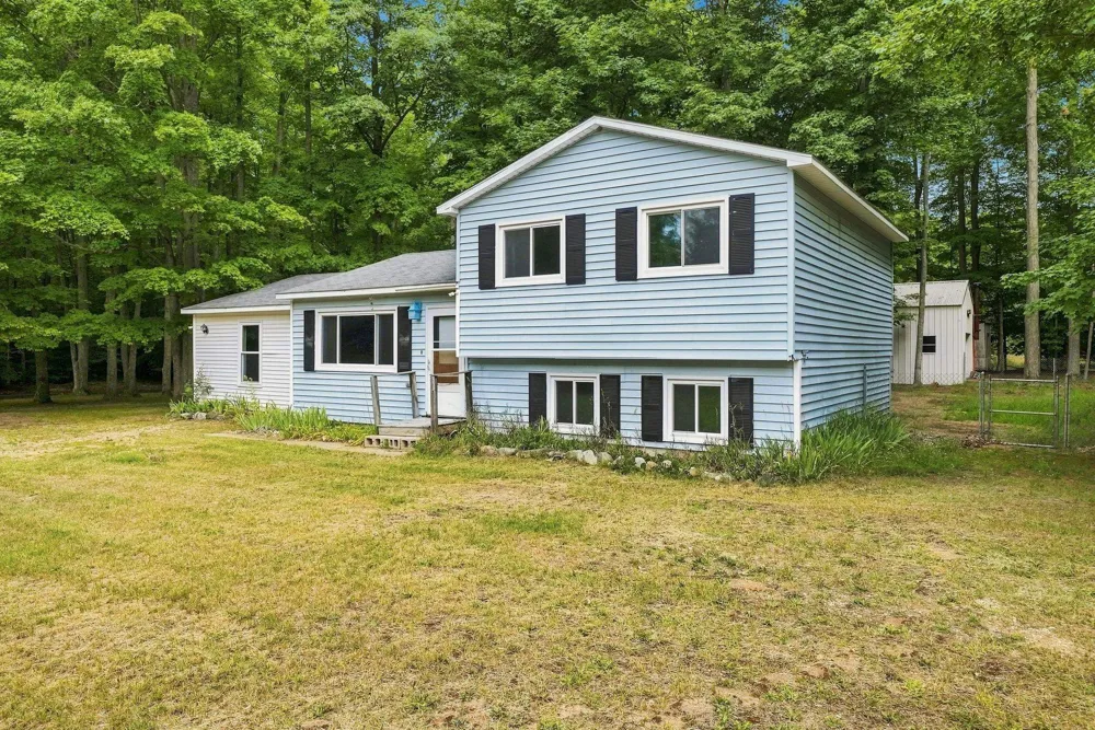 4893 Benjamin Donald Drive Paradise Township, MI 49649