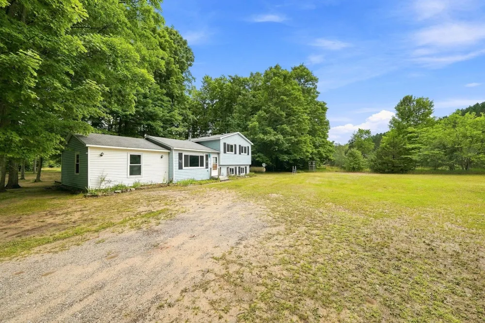 4893 Benjamin Donald Drive Paradise Township, MI 49649