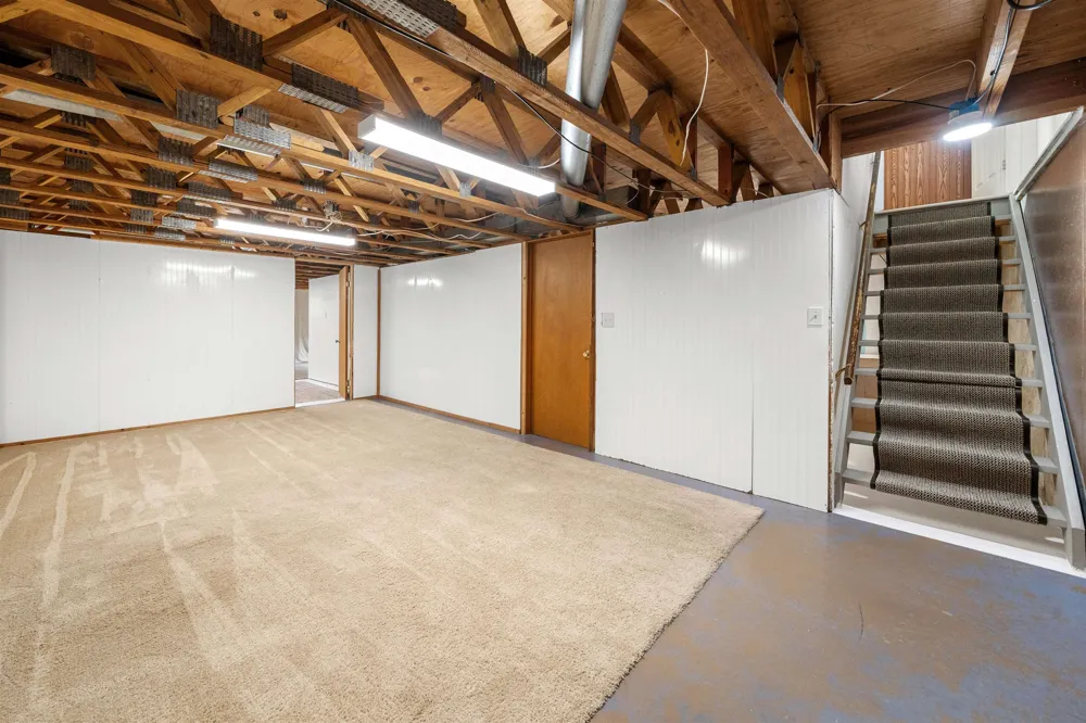 1101 Knoll Crest Court Garfield Charter Township, MI 49686