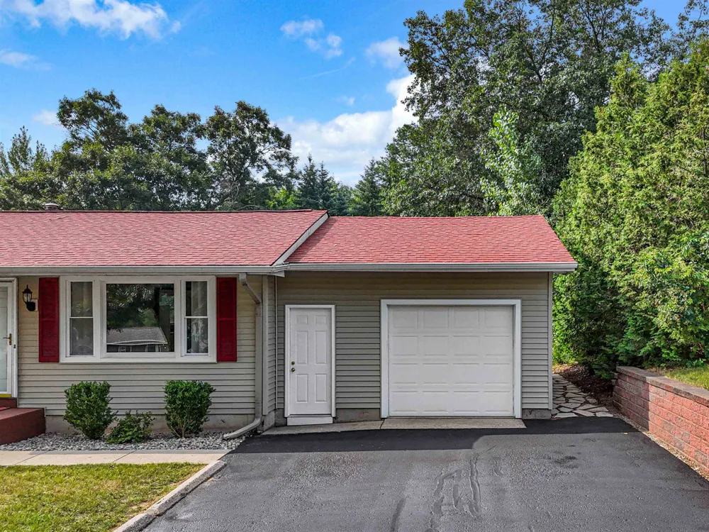 1101 Knoll Crest Court Garfield Charter Township, MI 49686