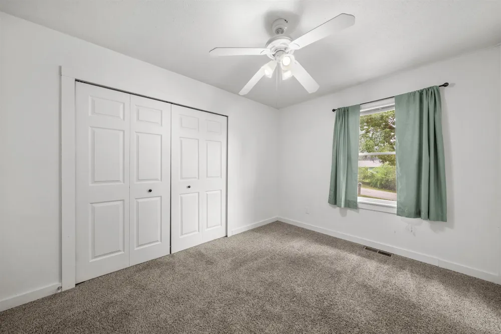 1101 Knoll Crest Court Garfield Charter Township, MI 49686