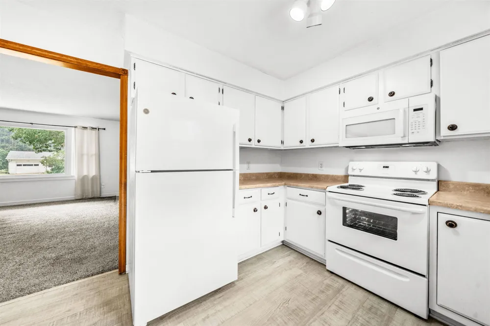 1101 Knoll Crest Court Garfield Charter Township, MI 49686