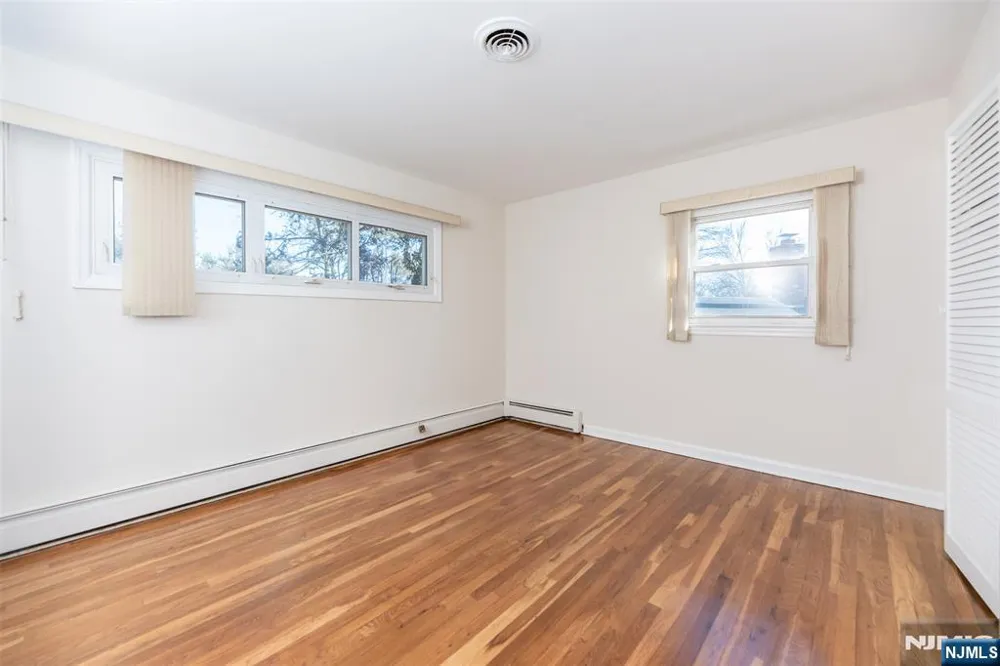 682 Sycamore Street Paramus, NJ 07652