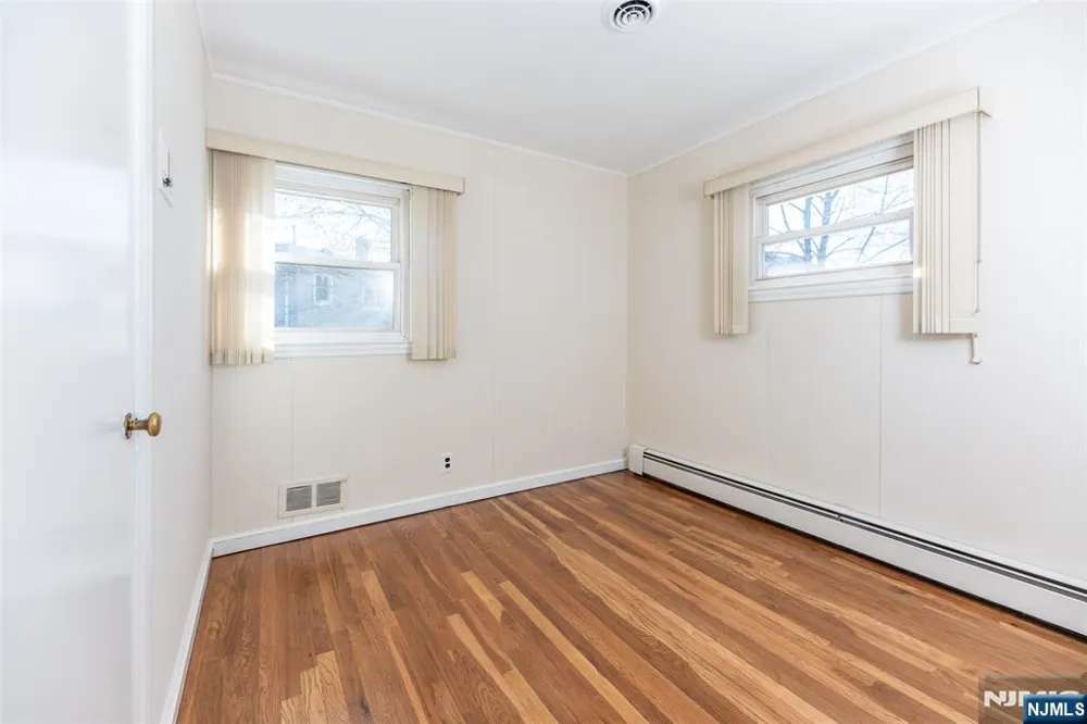 682 Sycamore Street Paramus, NJ 07652