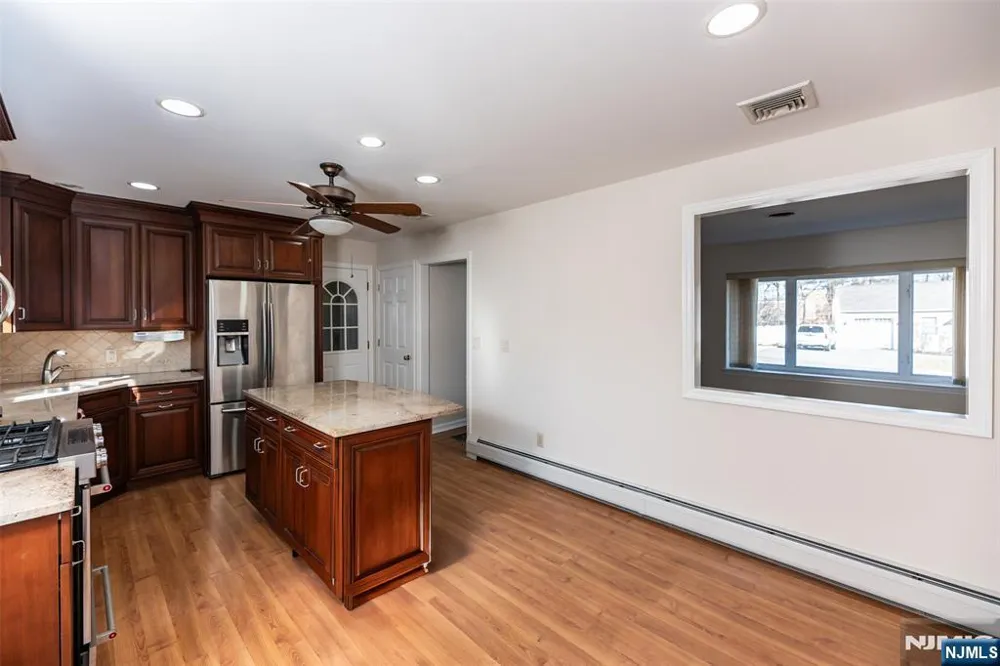 682 Sycamore Street Paramus, NJ 07652