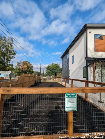 911 Piedmont Ave San Antonio, TX 78210