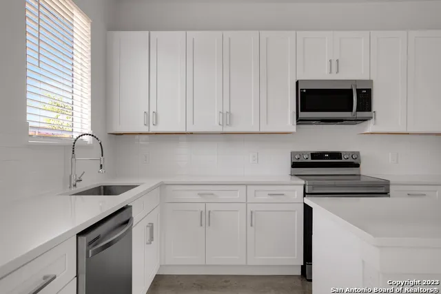 911 Piedmont Ave San Antonio, TX 78210