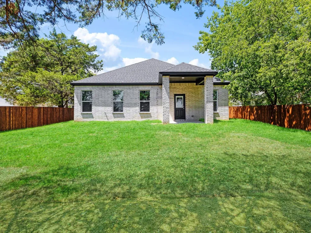 106 Bowers Street Seagoville, TX 75159