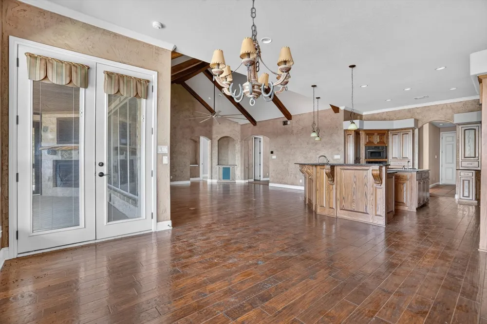 6305 CARNEGIE COURT Cleburne, TX 76033