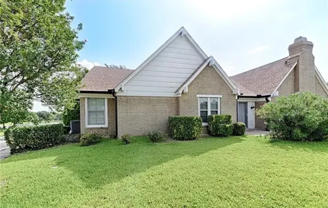 2601 Country Place
