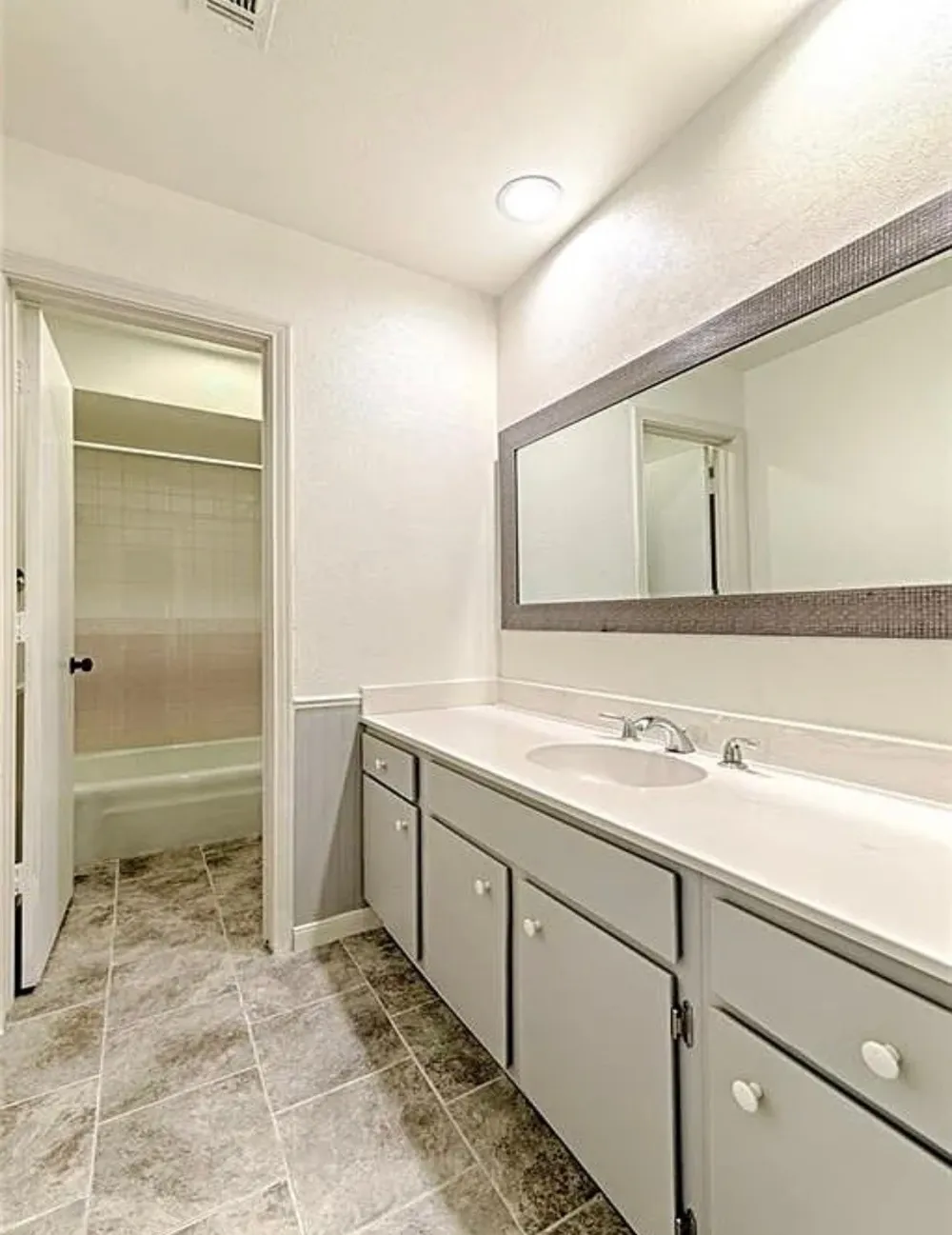2601 Country Place Carrollton, TX 75006