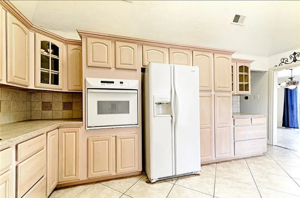2601 Country Place Carrollton, TX 75006