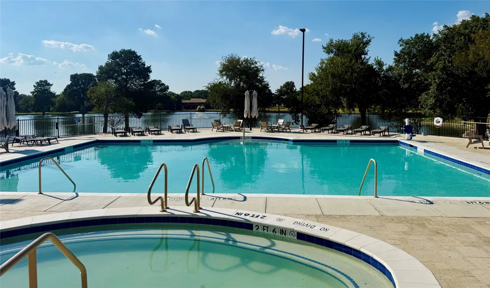 2601 Country Place Carrollton, TX 75006