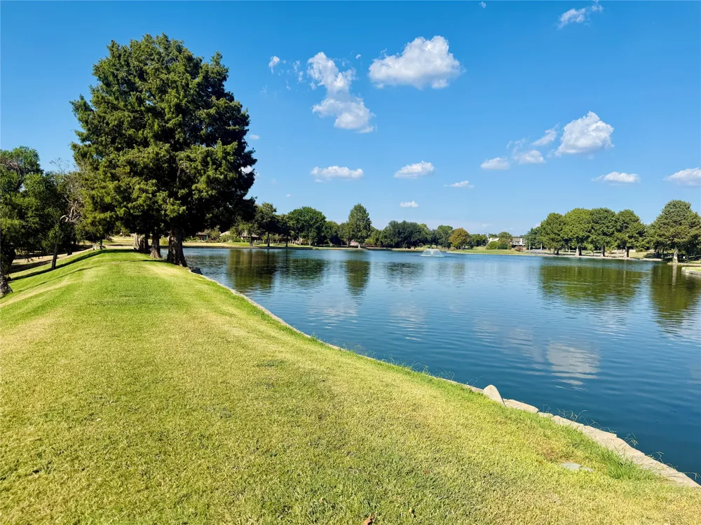 2601 Country Place Carrollton, TX 75006