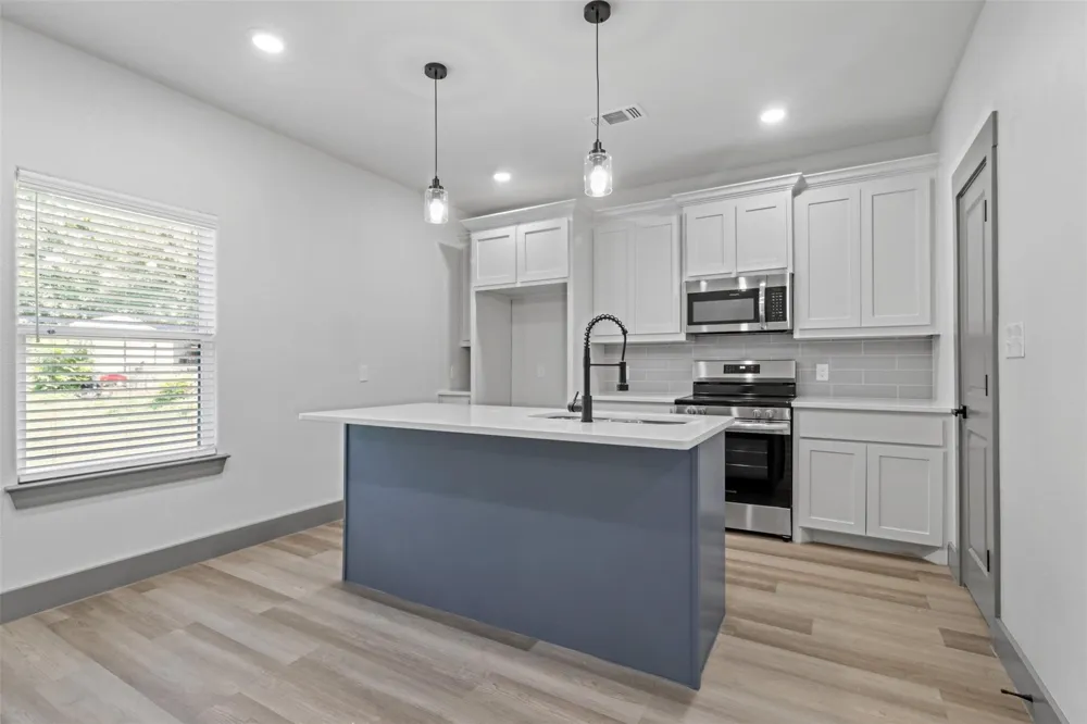 405 W Hull Street Denison, TX 75020