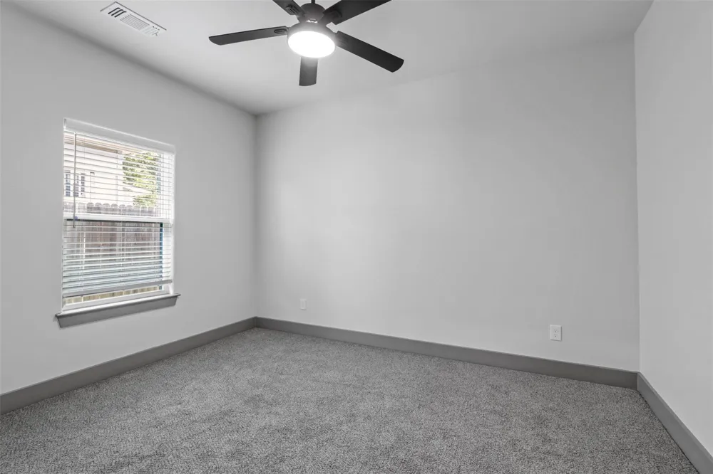 405 W Hull Street Denison, TX 75020