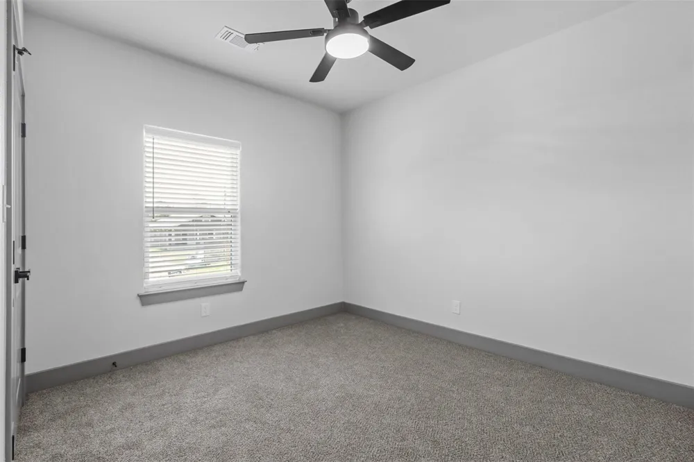 405 W Hull Street Denison, TX 75020