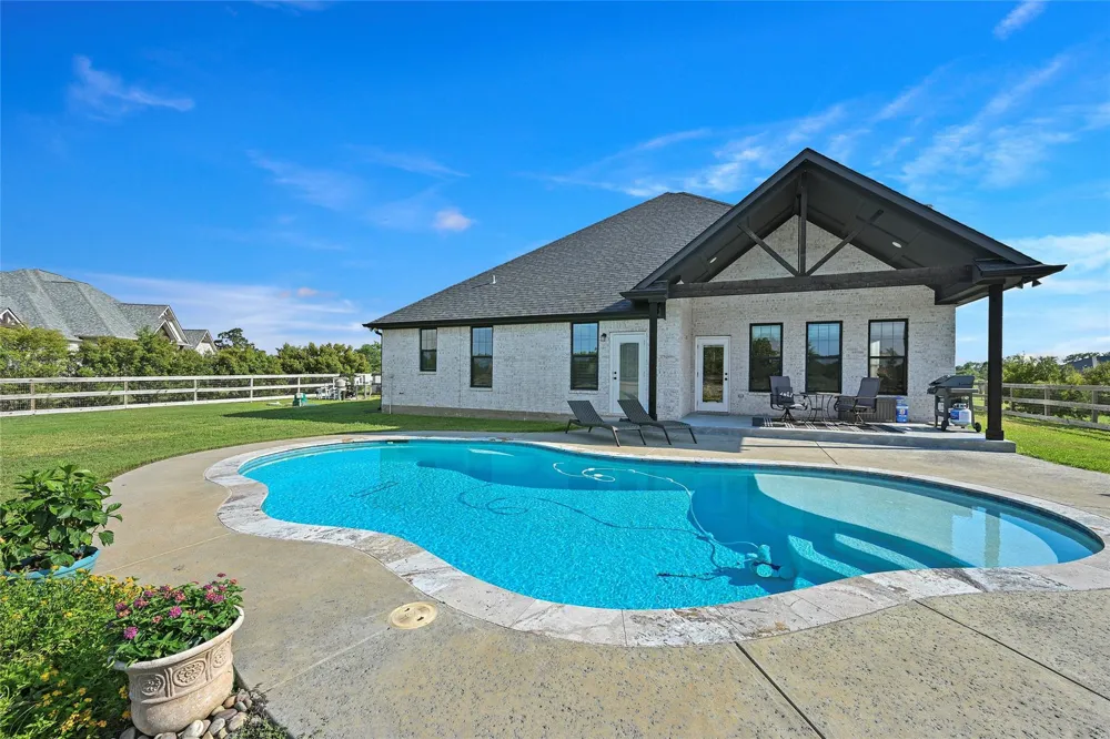 9031 Scarborough Drive Iola, TX 77861