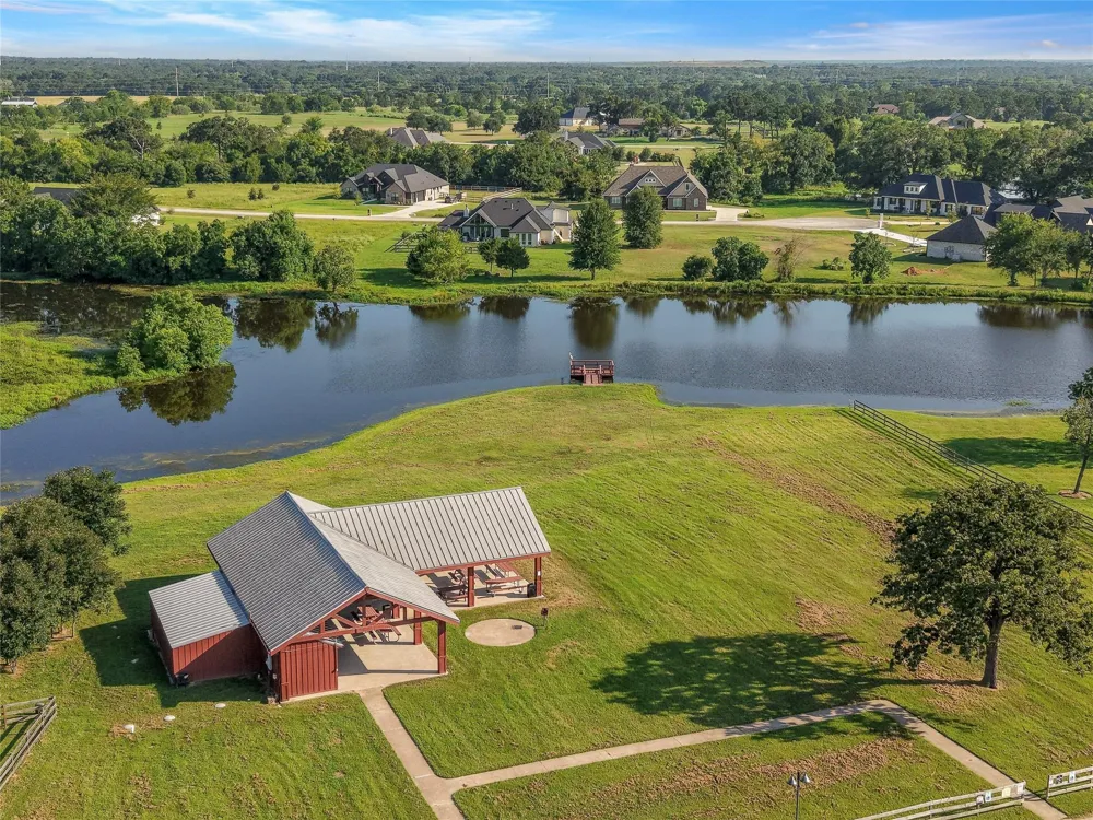 9031 Scarborough Drive Iola, TX 77861