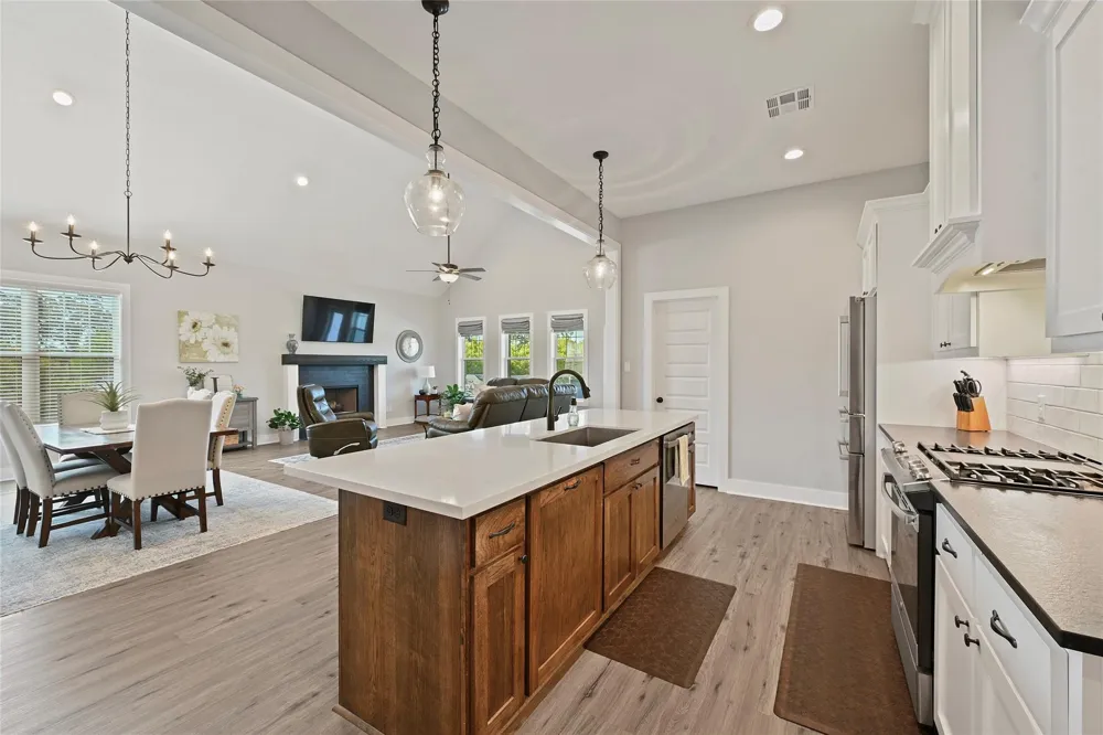 9031 Scarborough Drive Iola, TX 77861