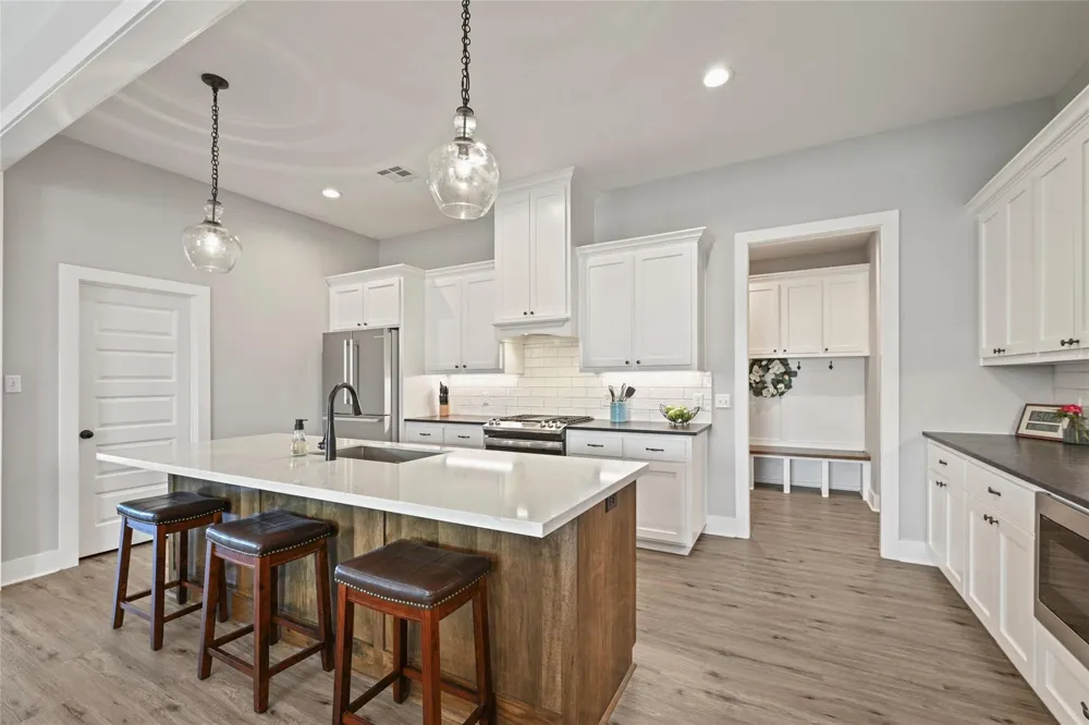 9031 Scarborough Drive Iola, TX 77861