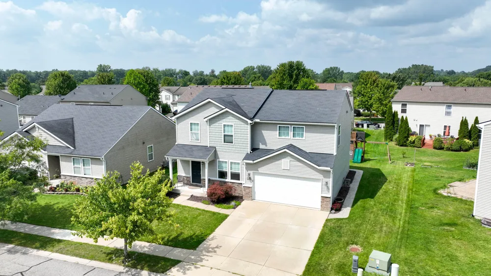 8402 Walnut Hill Dexter, MI 48130