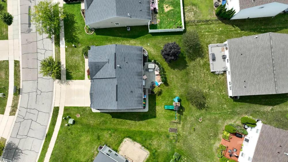 8402 Walnut Hill Dexter, MI 48130