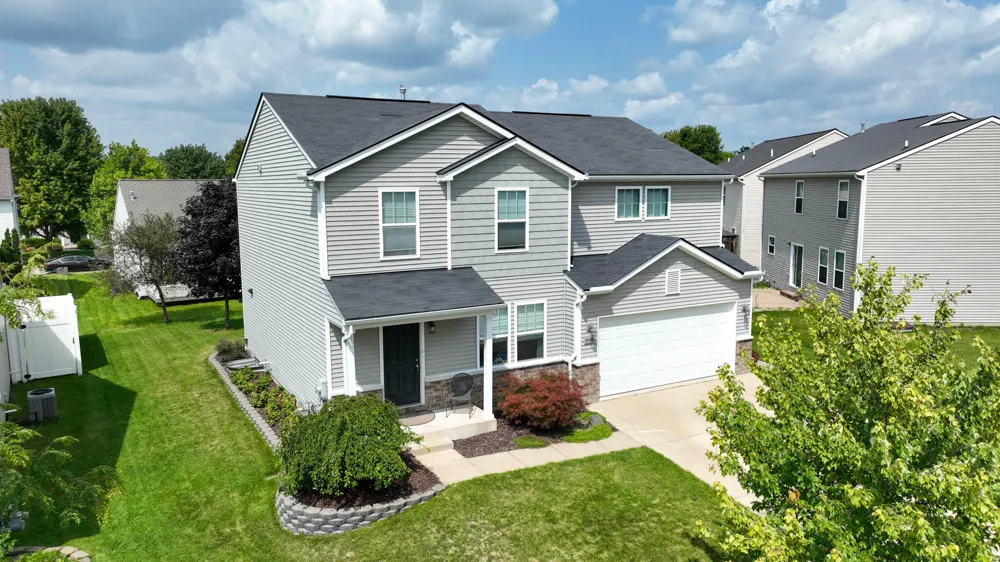 8402 Walnut Hill Dexter, MI 48130