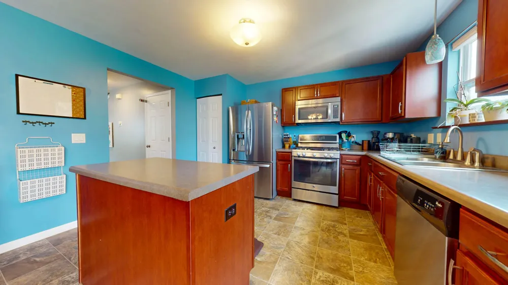 8402 Walnut Hill Dexter, MI 48130
