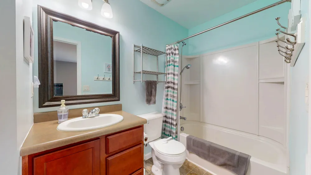 8402 Walnut Hill Dexter, MI 48130