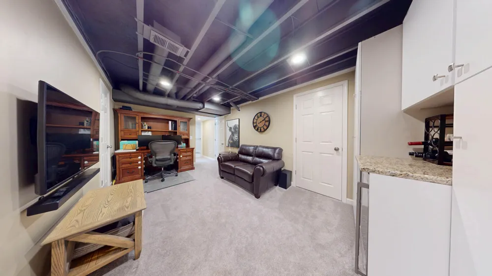 8402 Walnut Hill Dexter, MI 48130