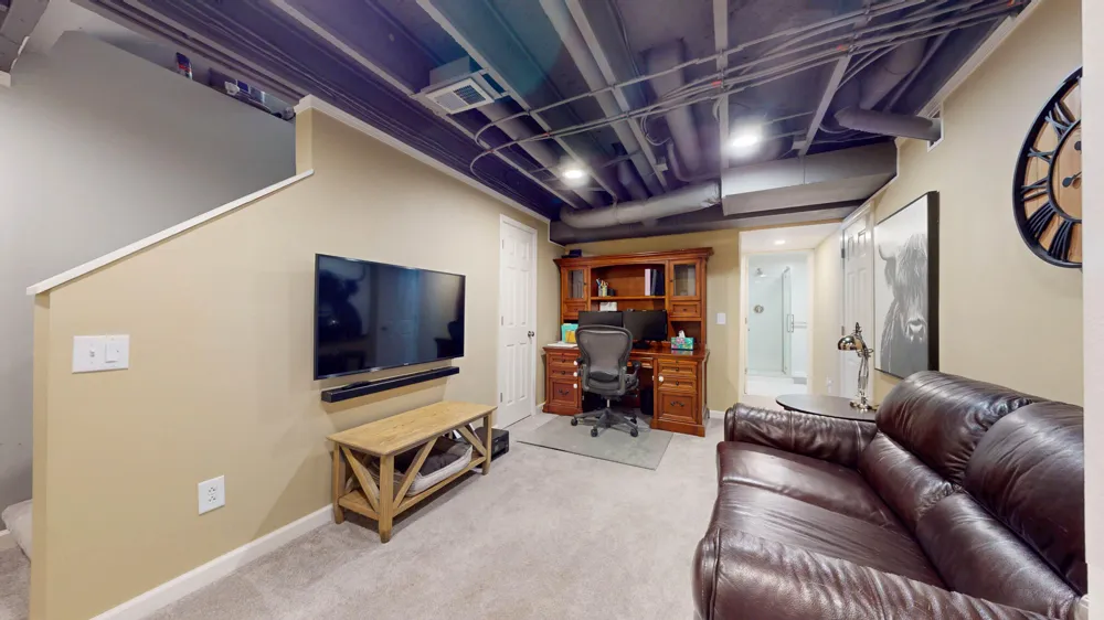 8402 Walnut Hill Dexter, MI 48130