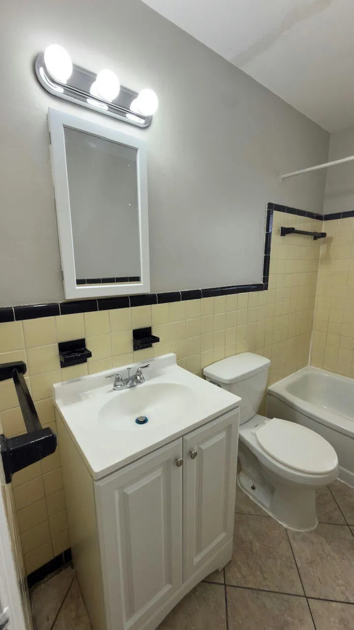 7701 Vaughan Street Detroit, MI 48228