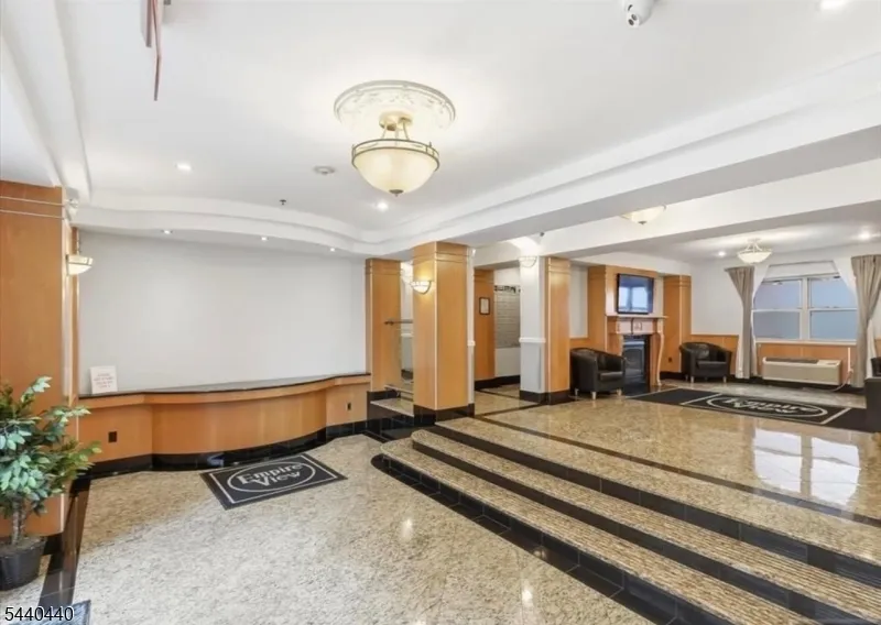 70 S Munn Ave #413 Unit 413 East Orange City, NJ 07018