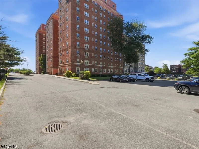 70 S Munn Ave #413 Unit 413 East Orange City, NJ 07018