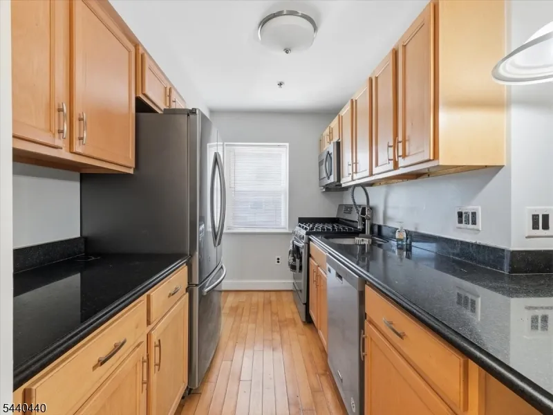 70 S Munn Ave #413 Unit 413 East Orange City, NJ 07018