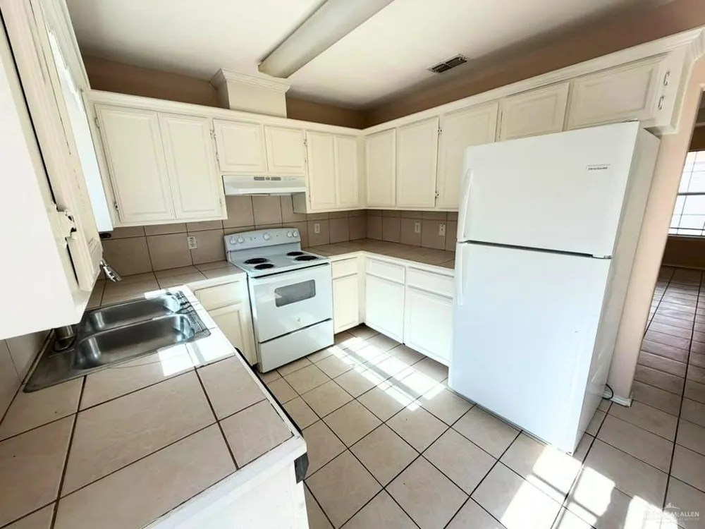 2405 Redbud Avenue #D McAllen, TX 78504