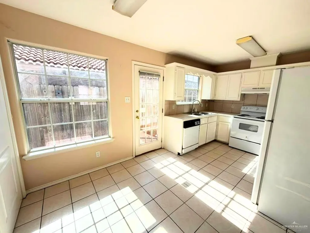 2405 Redbud Avenue #D McAllen, TX 78504