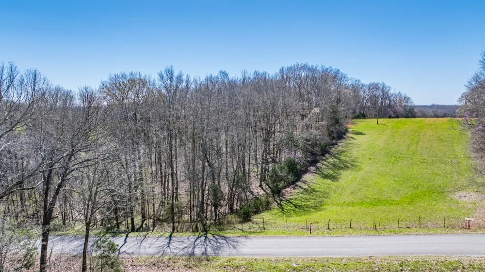 3562 Highway 431 Columbia, TN 38401