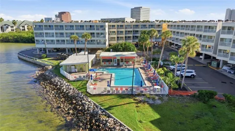 2506 ROCKY POINT DRIVE #315
