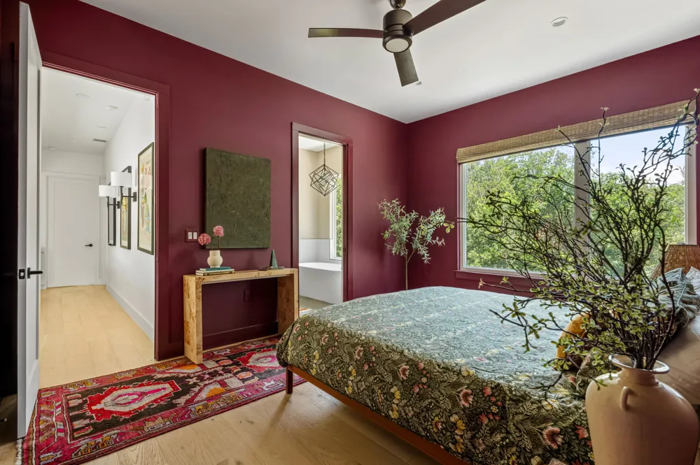 608 Brentwood Street #B Austin, TX 78752