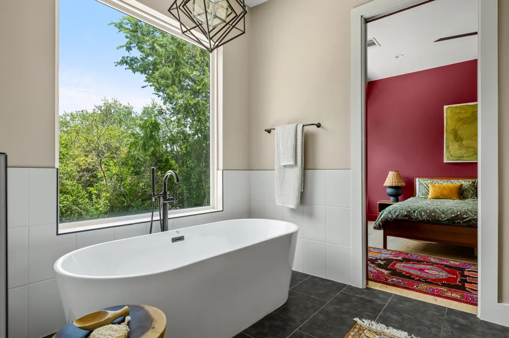 608 Brentwood Street #B Austin, TX 78752