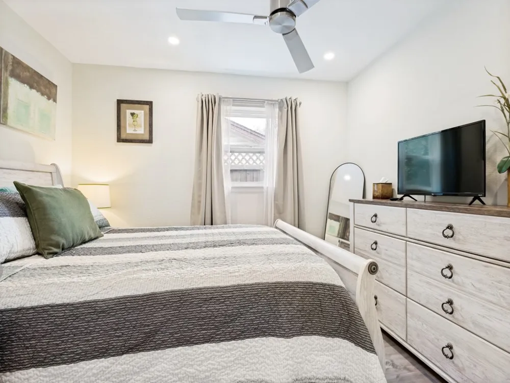 875 Lovers Lane Grapevine, TX 76051