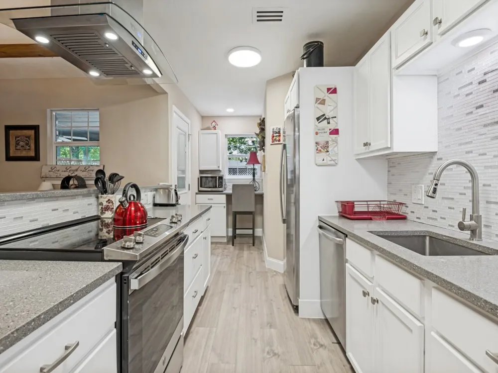875 Lovers Lane Grapevine, TX 76051