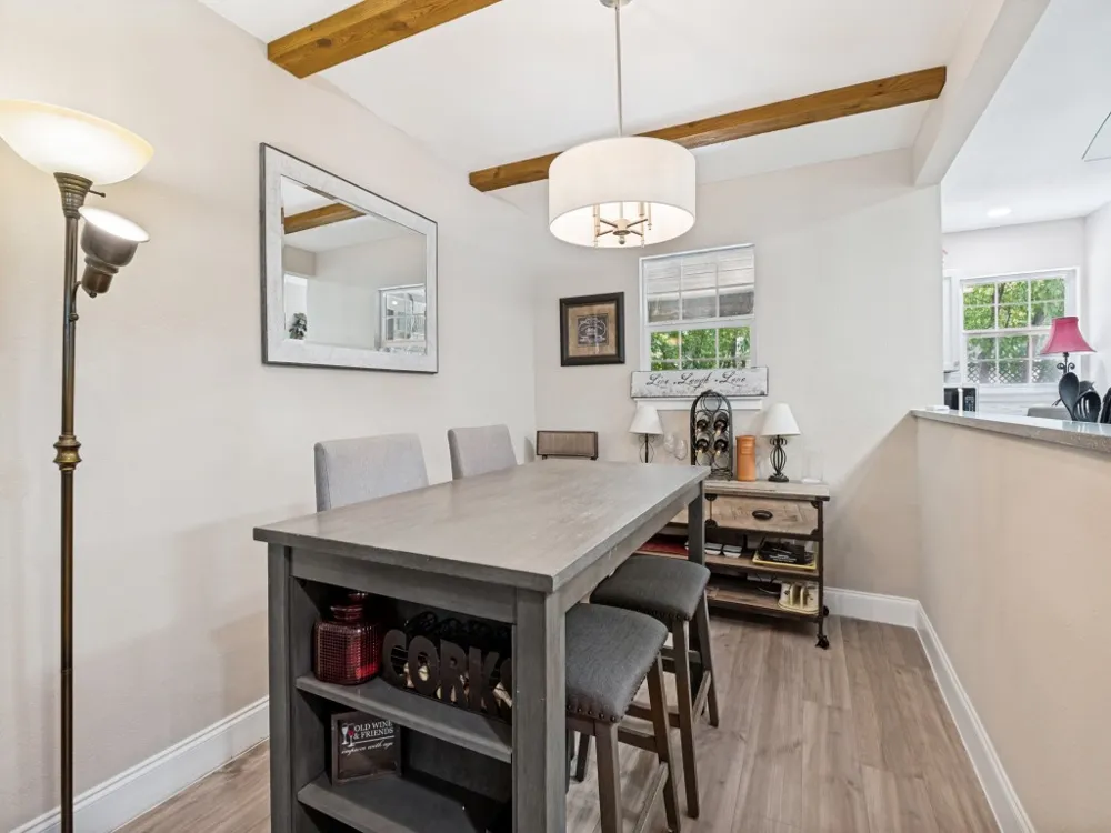 875 Lovers Lane Grapevine, TX 76051