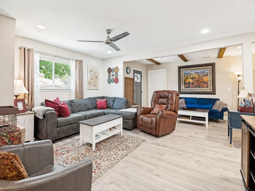 875 Lovers Lane Grapevine, TX 76051