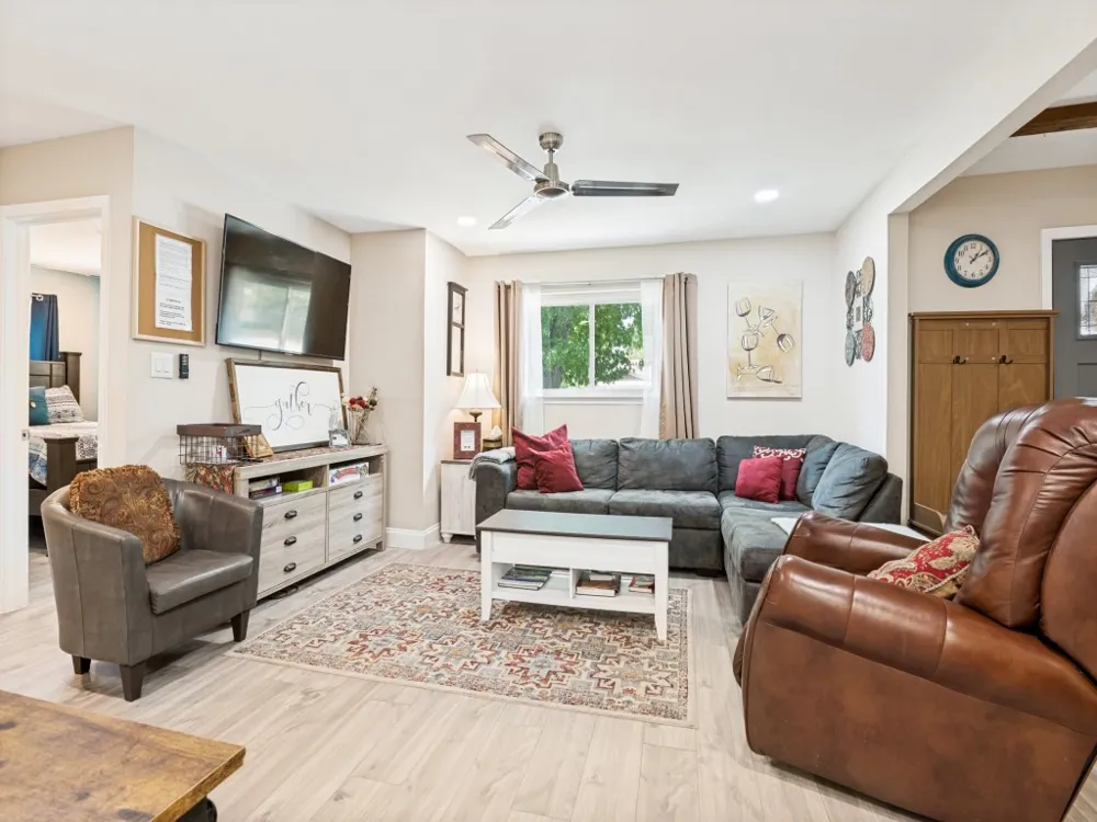 875 Lovers Lane Grapevine, TX 76051