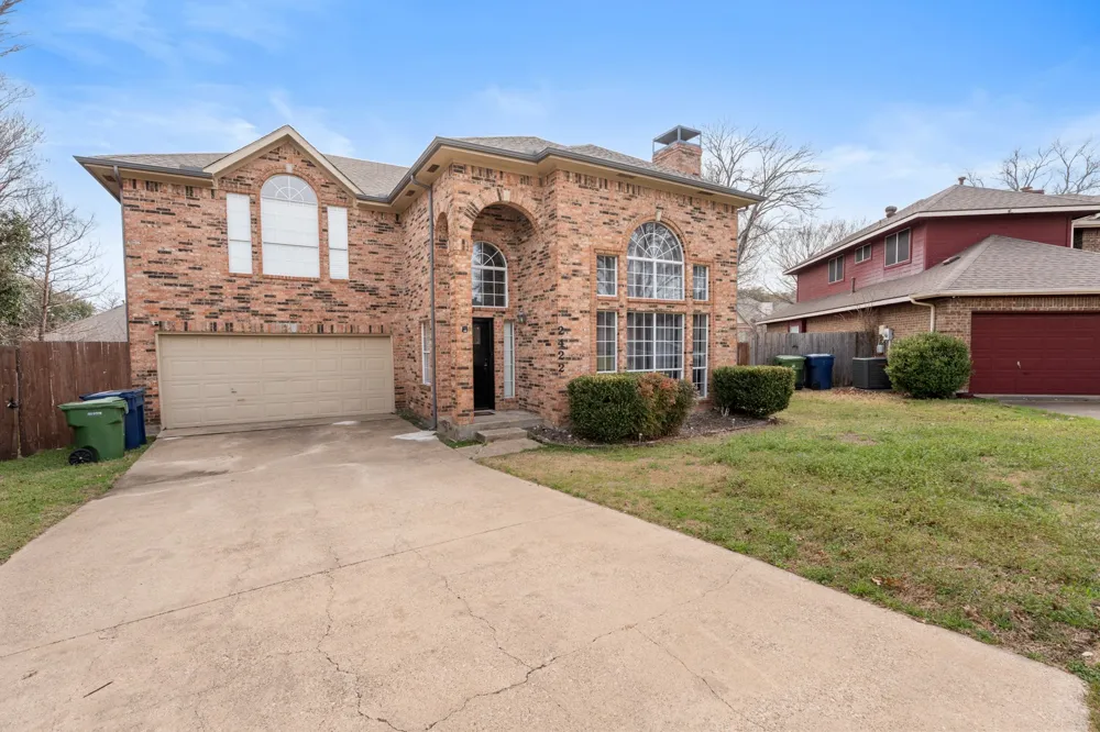 2422 Whispering Cove Circle Garland, TX 75044