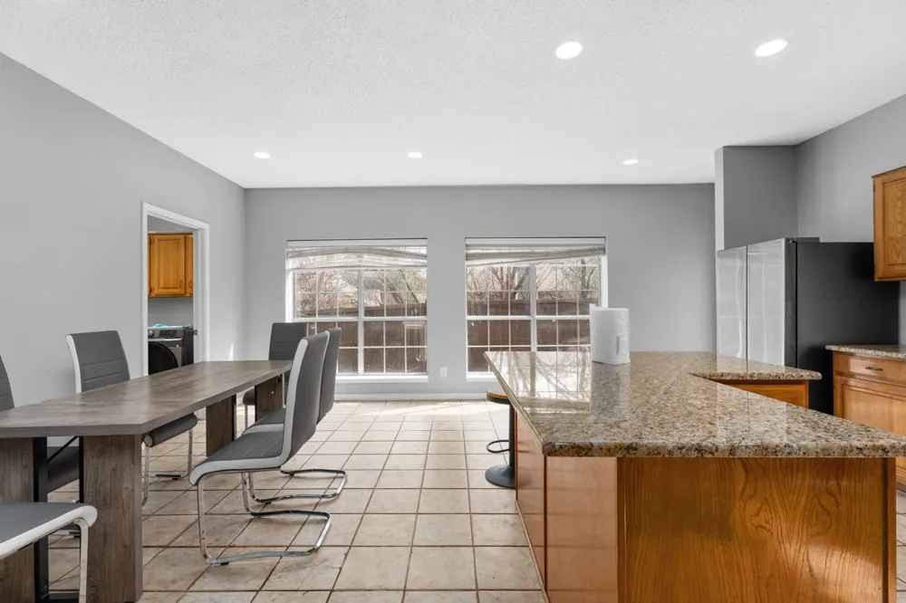 2422 Whispering Cove Circle Garland, TX 75044