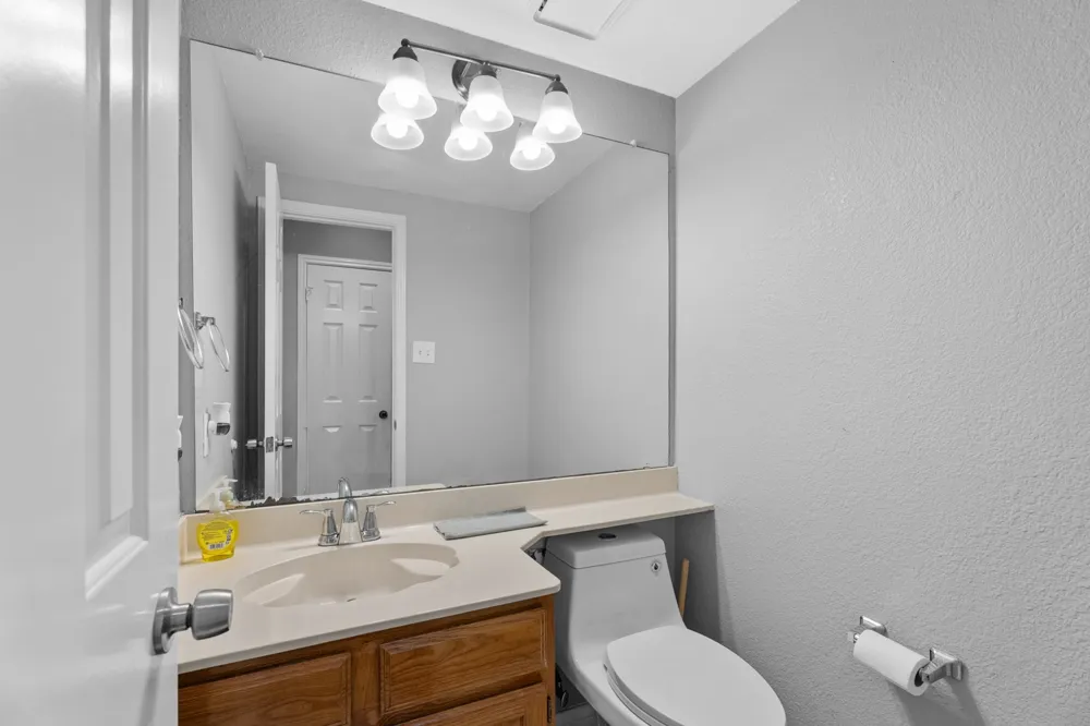 2422 Whispering Cove Circle Garland, TX 75044